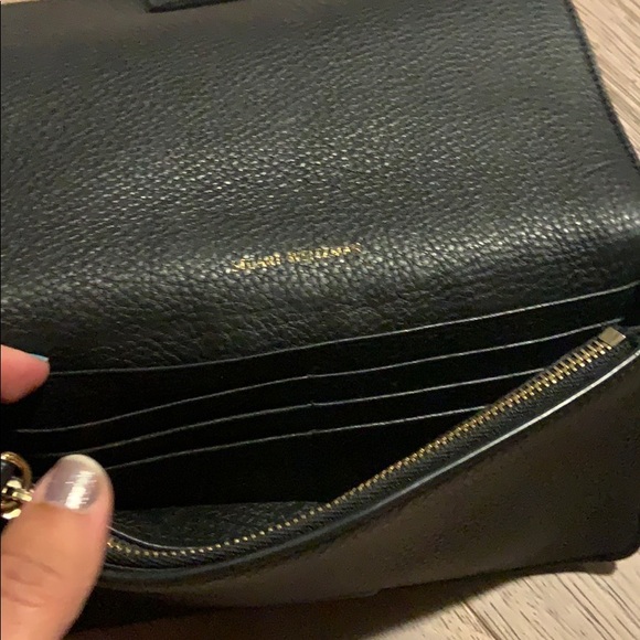 Stuart Weitzman wallet on chain - Picture 11 of 15